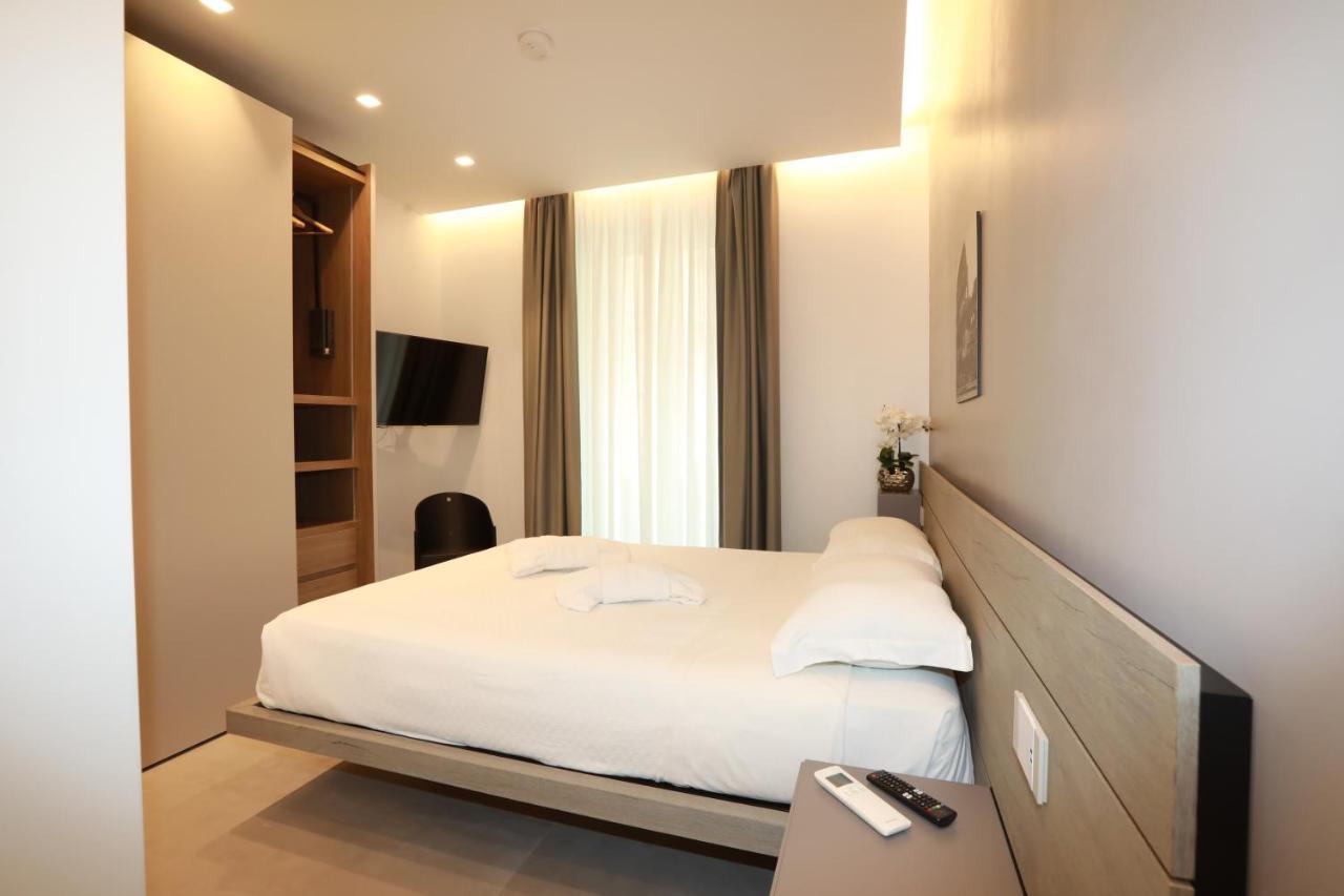 Unique Luxury Stay โรม ภายนอก รูปภาพ