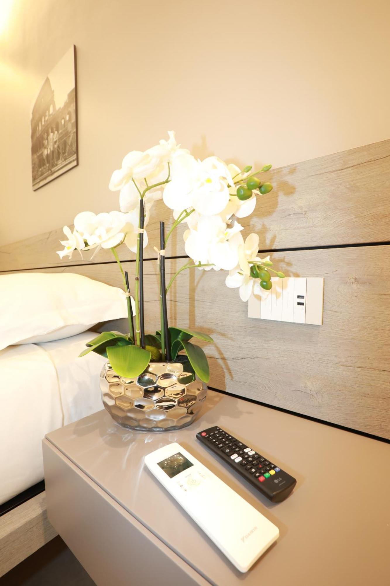 Unique Luxury Stay โรม ภายนอก รูปภาพ